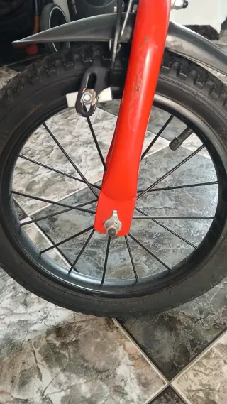 Bicicleta Cars 14 con ruedines