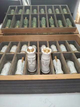 Juego de Ajedrez Figuras Cerámica Vintage