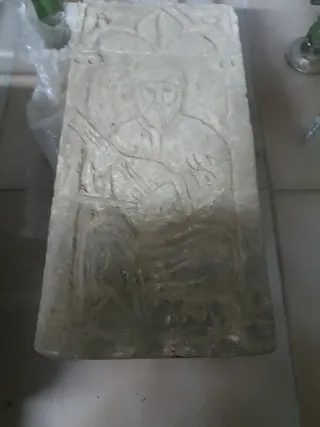 Baldosa antigua labrada