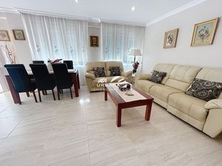 Piso en venta en Lucena