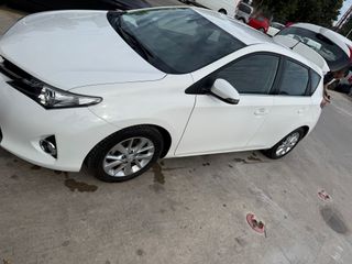 Toyota Auris 2012