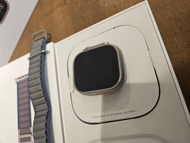 APPLE WATCH ULTRA 2 49mm CEL TITANIUM 100% BATERIA