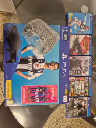 Consola PS4 (PlayStation 4) Negra + FIFA 19