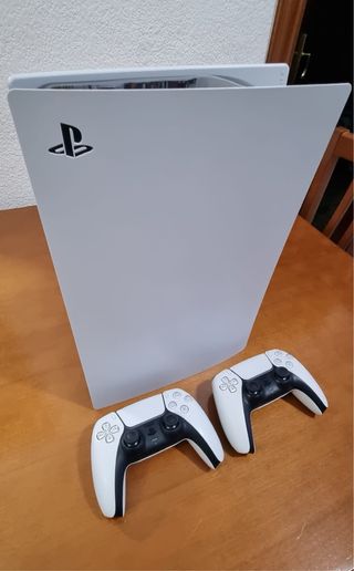 PlayStation 5 Digital 825GB + 2 Mandos
