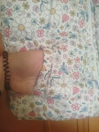 Chaleco acolchado floral