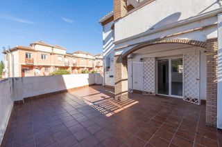 Casa pareada en venta en Cenes de la Vega