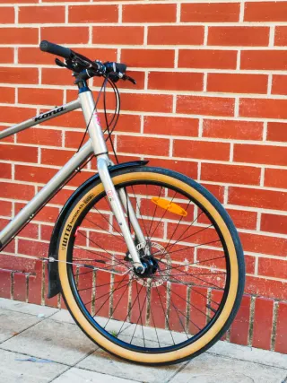 Kona DEW Gravel - Bicicleta híbrida