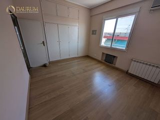 Piso en venta en Los Remedios en Sevilla