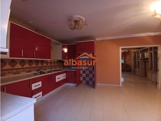 Casa adosada en venta en Poniente-Norte - Miralbaida - Parque Azahara en Córdoba