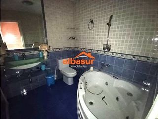 Casa adosada en venta en Poniente-Norte - Miralbaida - Parque Azahara en Córdoba
