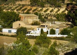 Casa rural en venta en Yecla