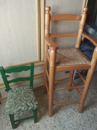 Trona y sillita tapizada