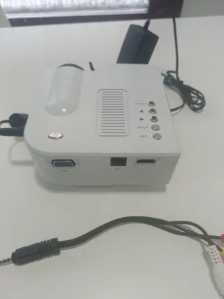 Mini proyector LED blanco