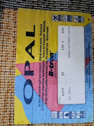 Alfombra Beige y Azul con Diseños