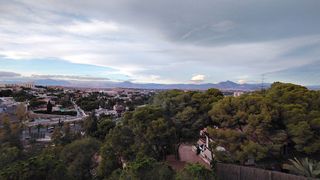 Piso en venta en Vistahermosa en Alicante