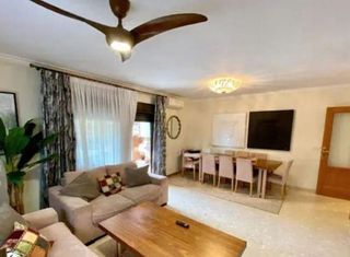 Piso en venta en Vistahermosa en Alicante