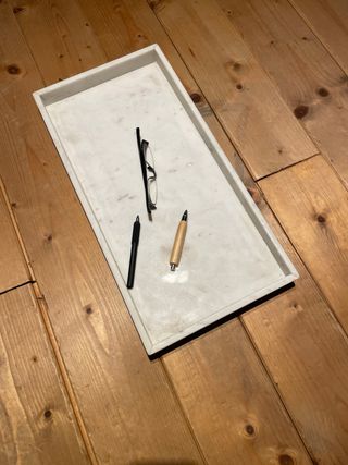 Porta oggetti scrivania marmo bianco