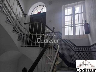 Piso en venta en La Caleta - La Viña en Cádiz