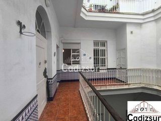 Piso en venta en La Caleta - La Viña en Cádiz
