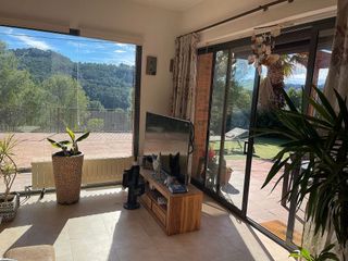 Chalet en venta en Corbera de Llobregat