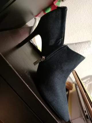 Botines Calvin Klein Tacón Aguja Negro