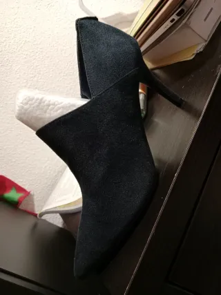 Botines Calvin Klein Tacón Aguja Negro