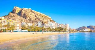 Piso en venta en Cuatrocientas Viviendas en Alicante