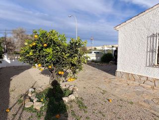 Chalet en venta en La Siesta - El Salado - Torreta en Torrevieja