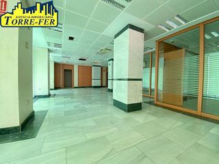 Local comercial en alquiler en Centro en Almería