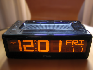 Radio Despertador Oregon Proyector