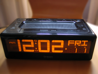 Radio Despertador Oregon Proyector