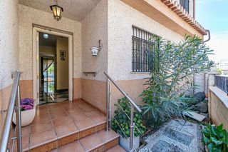 Casa adosada en venta en Cúllar Vega