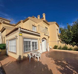 Chalet en venta en Nueva Torrevieja - Aguas Nuevas en Torrevieja