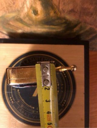 Cenicero portátil antiguo floral