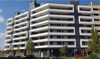 Piso en venta en La Paz en Zaragoza