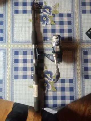 Caña de pescar y carrete para niños