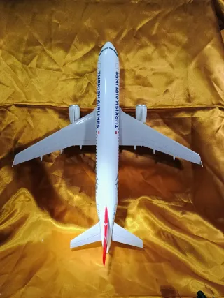Modellino Aereo Turkish Airlines