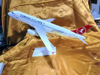 Modellino Aereo Turkish Airlines