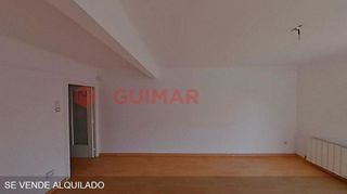 Piso en venta en La Prosperitat en Barcelona