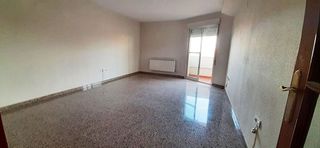Piso en alquiler en Renfe - Bulevar 1º y 2º Fase en Jaén