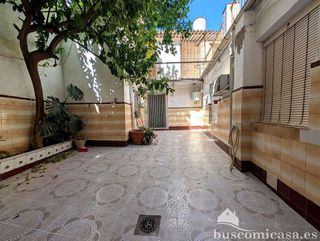 Chalet en venta en Linares