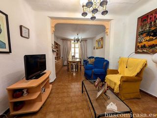 Chalet en venta en Linares