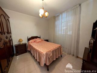 Chalet en venta en Linares