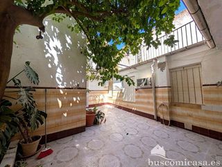 Chalet en venta en Linares