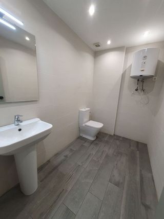 Local comercial en alquiler en Centro en Almería