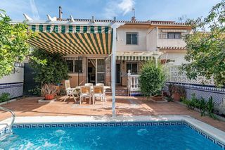 Casa adosada en venta en Cúllar Vega