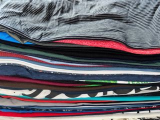 BALAS DE ROPA VINTAGE MARCA AL KG.