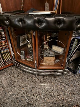 Mueble Barra Minibar Cuero y Madera