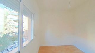 Piso en venta en Peñagrande en Madrid