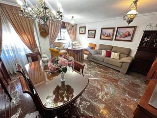 Piso en venta en Hospital en Jaén